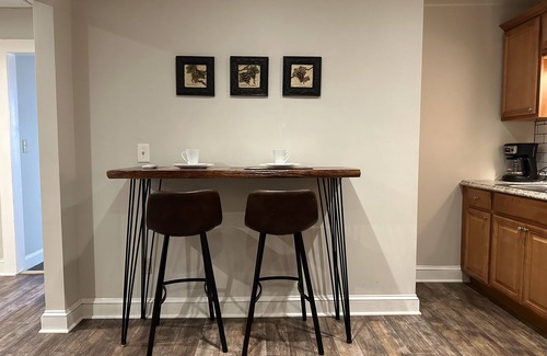 Ellsworth Apartment | Downtown Ellsworth Suite