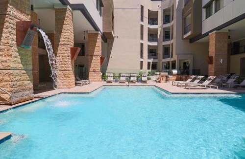 North Scottsdale Apartment | Downtown Escape - Pool -King Bed -Parking G3047