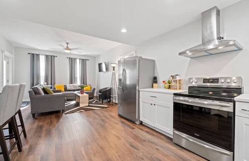 West Central Apartment | Downtown Fort Wayne, Triplex- Apt A