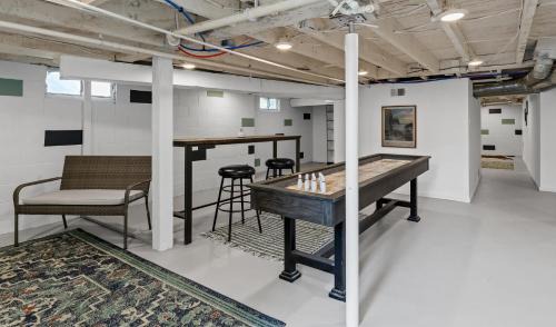 Nelson House | Downtown Fun Meets Ultimate Game Night