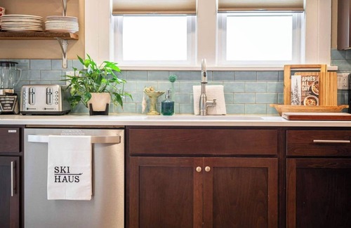 Garden District House | Downtown Getaway CDA
