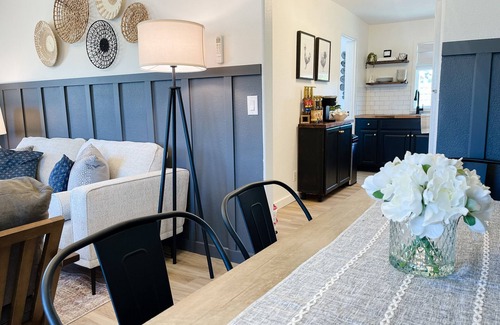 Redmond House | Downtown Getaway- Walk to Breweries, Restaurants, and Shopping!