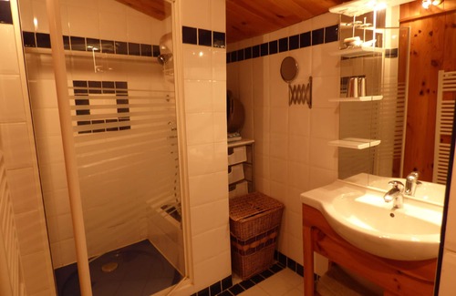 Limoux Apartment | Downtown Gite Limoux Of Character, Close Aude Equipped any comfort.