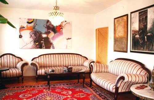 Old Town Apartment | Downtown Green Oasis Apartments