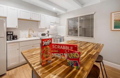 Vista Apartment | Downtown Haven, Patio, Near Dining
