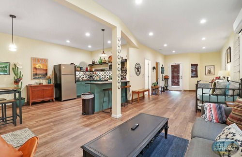 Lake Geneva House | Downtown Hideaway - Entire Building |Fun, Convienent & Comfortable |Sleeps 14 |1000+ 5 Star Reviews