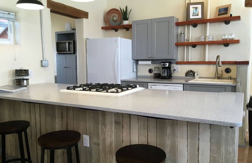 Tyrone House | Downtown Historic Adobe