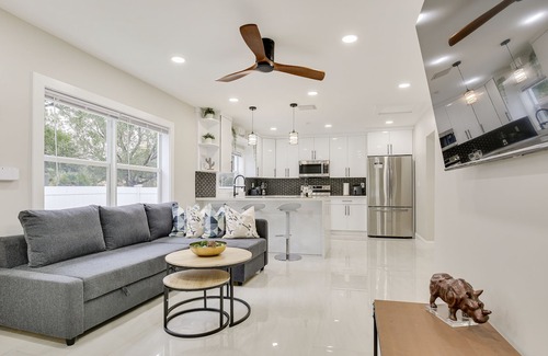 Downtown Hollywood House | Downtown Hollywood Vacation Rental w/ Patio!