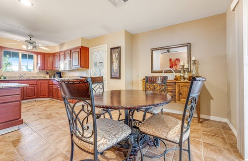 East Mesa House | Downtown Home w/Enclosed Yard, Gas Grill, Free WiFi, Central A/C, Washer/Dryer