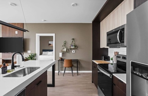 Mile Square Apartment | Downtown Indy Luxury Stay