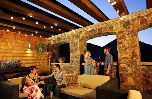 Jackson Hole Hotel | Downtown Jackson - Fireplace Suite