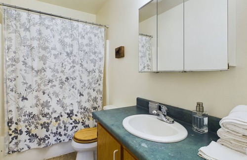 Downtown Juneau Apartment | Downtown Juneau Gem: 1BR Apt with Stunning Views!