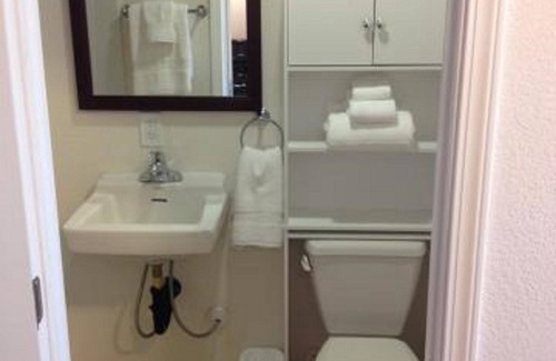 Kenai Apartment | Downtown Kenai full kitchen suite