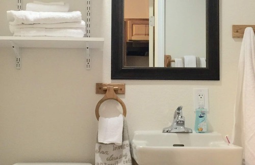Kenai Apartment | Downtown Kenai Full Kitchen Suite