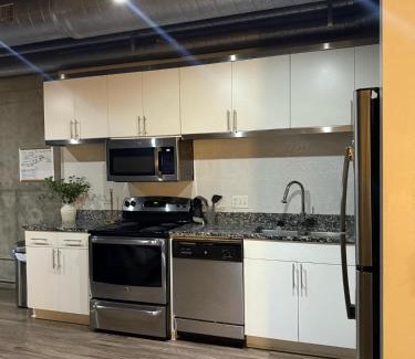 Downtown Los Angeles Apartment | Downtown LA Loft OASIS Artsy Central Located