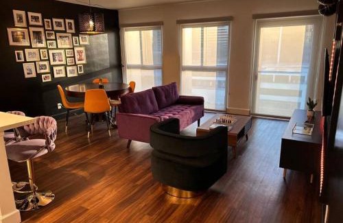 Los Angeles Apartment | Downtown LA - Mamba Suite - Free Indoor Parking!