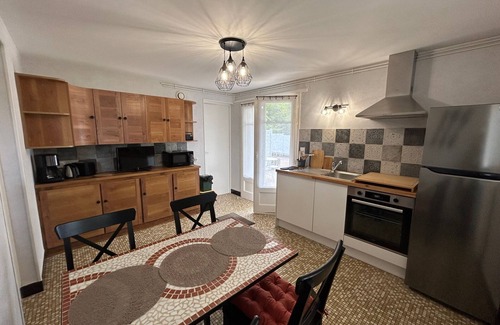 La Roche-Posay Apartment | Downtown La Roche-Posay apartment, garden, terrace, WIFI, dishwasher