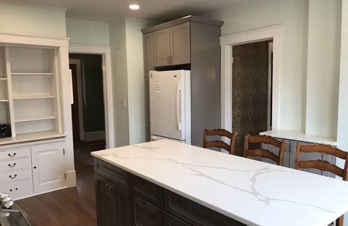Lake Geneva House | DOWNTOWN LAKE GENEVA 4 BR/4 BA House sleeps 15