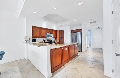 Braden River Condo | Downtown Lakewood Ranch Condo 2 beds/2 baths/3 parking