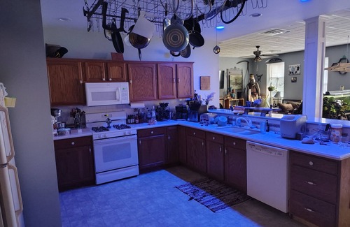 Dunkirk House | Downtown Loft by the Pier