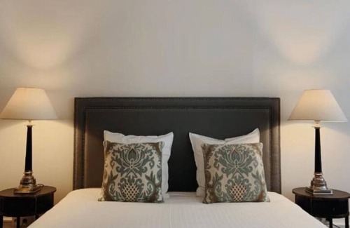 Ghent Bed & Breakfast | Downtown Loft: Luxurious Escape