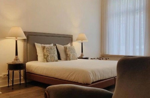 Ghent Bed & Breakfast | Downtown Loft: Luxurious Escape