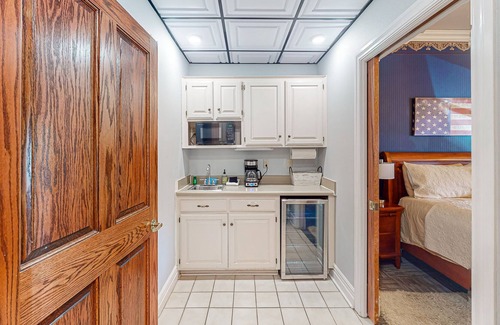 Eureka Springs Historic District House | Downtown luxury home with patio, parking, & central AC