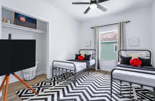 Harlandale Villa | Downtown Magnolia Historic Prime Location
