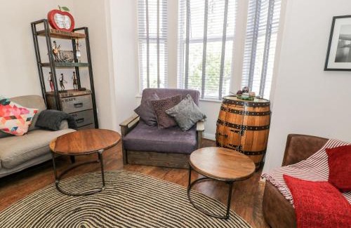 Llandudno House | DownTown - Manhattan House