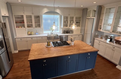 Downtown Anchorage House | Downtown Mid-Century Modern Luxury Getaway