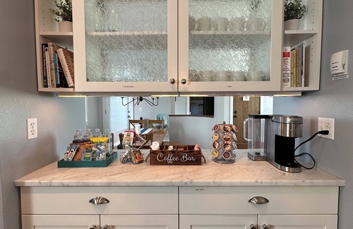 Downtown Anchorage House | Downtown Mid-Century Modern Luxury Getaway