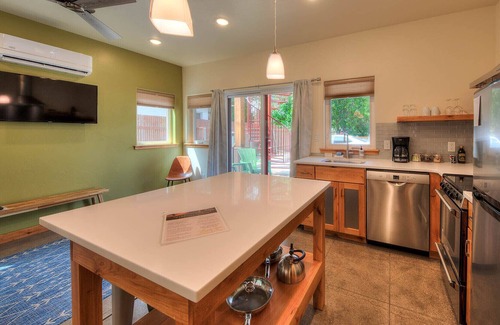 Moab Condo | Downtown Moab Walk to Shops * Casa Moab Casita #3 * Outdoor Sauna * 5 Casitas