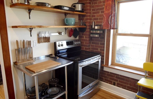 Luray Apartment | Downtown Modern Historic Apartment 2 mile Greenway Creek Trail above Coffee Shop