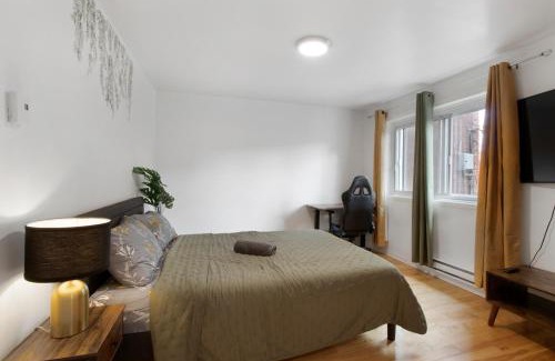 Saint Henri Apartment | Downtown Montreal-3Bedroom Apart-Prime Location