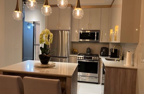 Fashion District Condo | Downtown oasis in the heart of Toronto! Perfect location to explore and enjoy!
