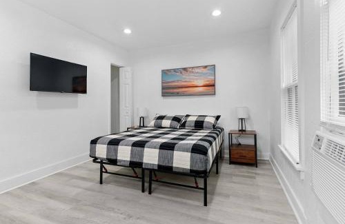 Lake Eola Heights House | Downtown Orlando 1br Peaceful Convenient