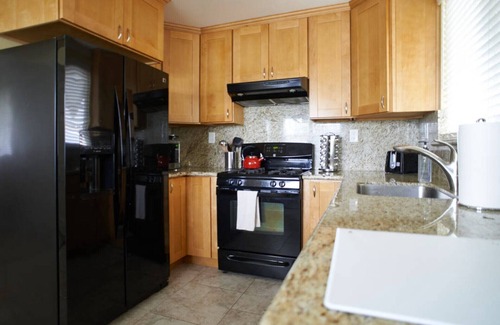 Stanford House | Downtown Palo Alto/Stanford 2 Bdrm