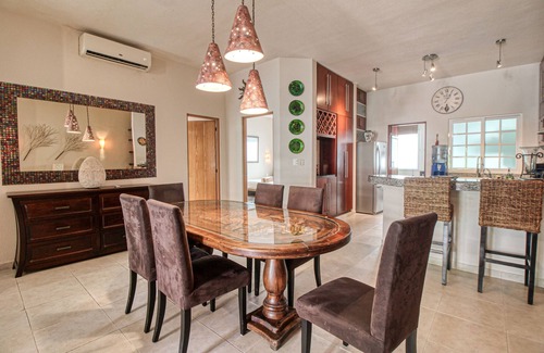 Gonzalo Guerrero Apartment | Downtown Playa del Carmen apartment near beach with balcony, washer/dryer, AC