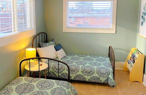 Puyallup Apartment | ⭐️Downtown Puyallup⭐️ walk to everything