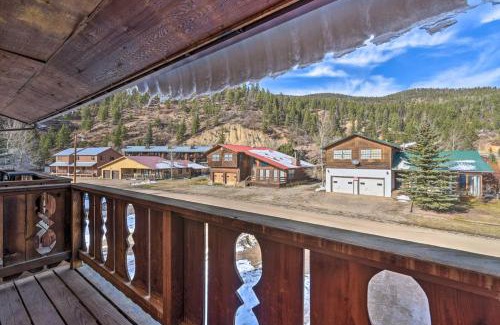 Red River House | Downtown Red River Retreat with Mtn Views and Yard
