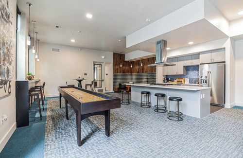 Downtown Apartment | Downtown Redmond Apartment- 94 walkscore