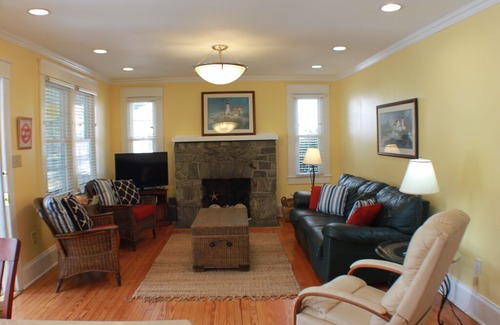 South Rehoboth House | Downtown Rehoboth Beach, Delaware - Sleeps 16