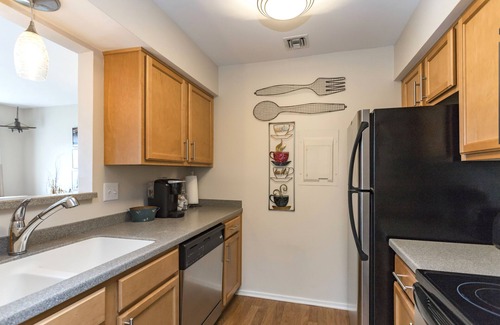 North Capitol Condo | DOWNTOWN Riverfront Condo conveniently located near BROADWAY action !