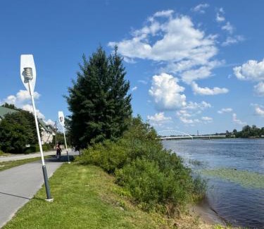 Parnu Apartment | Downtown riverside apartment with parking