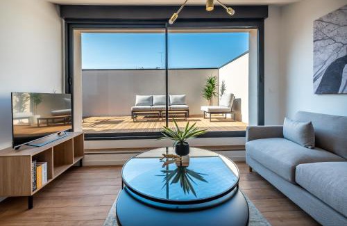 Centre Ville Apartment | DOWNTOWN ROOFTOP - CENTRE VILLE - WiFi - TERRASSE - NETFLIX