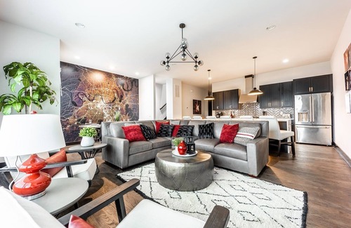 Edgehill House | DOWNTOWN RUBY - ROOFTOP HOT TUB - HEART OF GULCH
