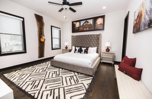 Edgehill House | DOWNTOWN RUBY - ROOFTOP HOT TUB - HEART OF GULCH