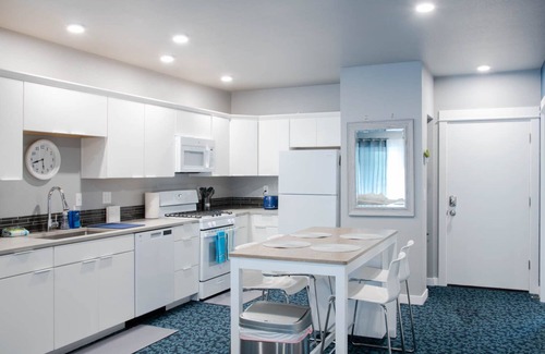 Central Area Apartment | Downtown Salem Oregon Loft Apartment 227 w/decks and parking