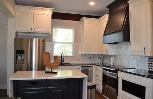 Historic Garderns House | Downtown San Antonio cozy 3BR 2BA with free parking