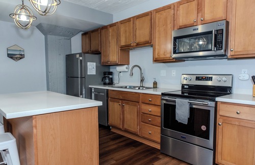 Sandusky Condo | Downtown Sandusky Waterfront Chesapeake Condo-Cedar Point